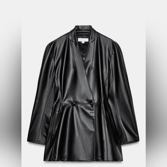 Zara Jackets & Blazers - Zara FITTED FAUX LEATHER BLAZER